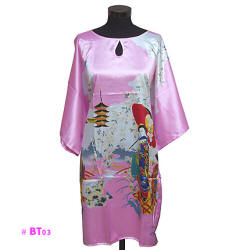 Light pink caftan with Japanese Geisha